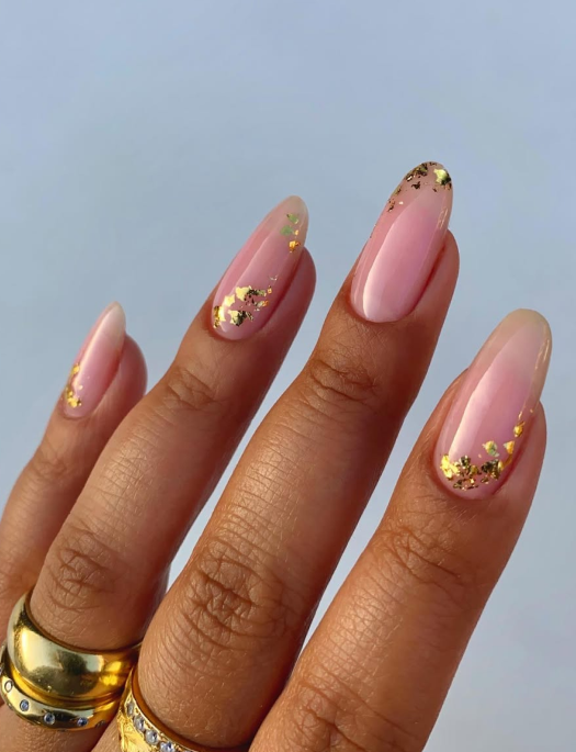 Який манікюр буде в тренді восени 2025