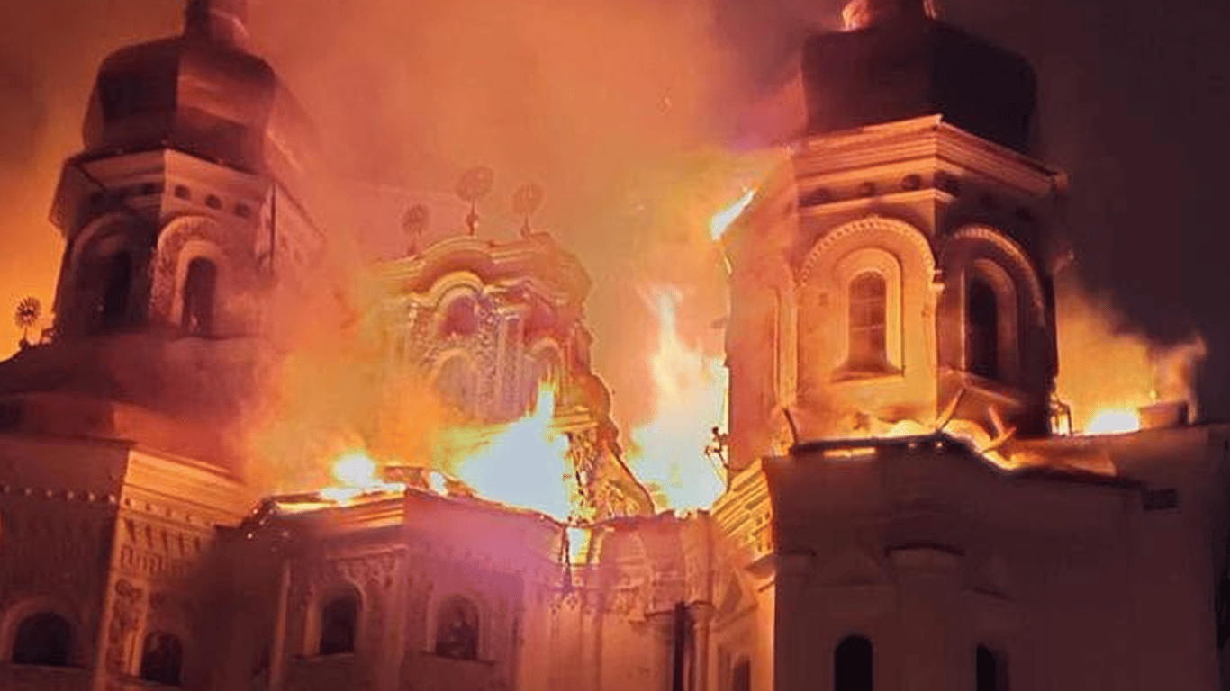 Росія вдарила по Києво-Печерській лаврі: фото наслідків