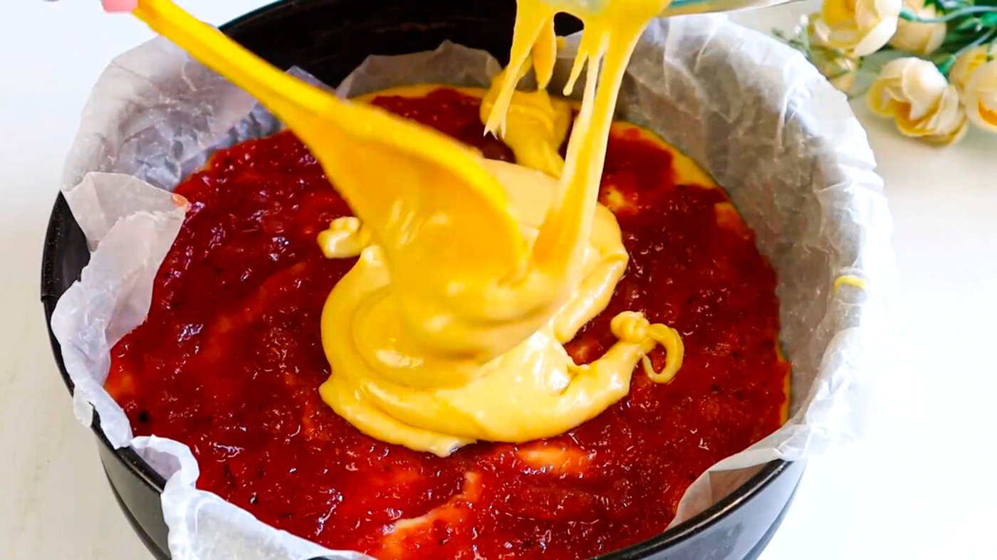 Пиріг на кефірі з варенням Хвилинка - рецепт з фото