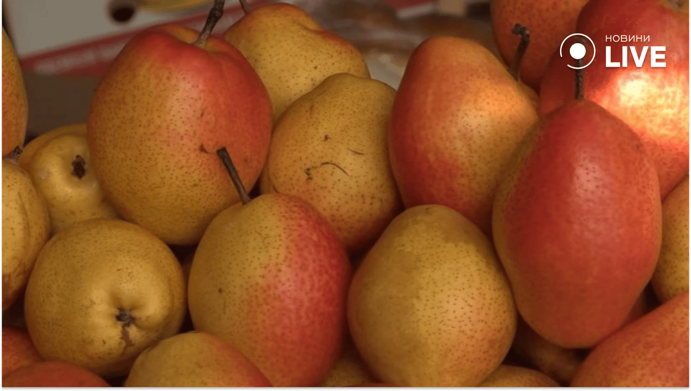Ціни на фрукти на "Привозі в Одесі"