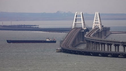 В РФ заявили, что Украина в очередной раз пыталась атаковать Крымский мост - 285x160