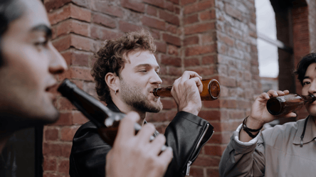 Хто найбільше схильний до алкоголізму — дата народження підкаже - 285x160