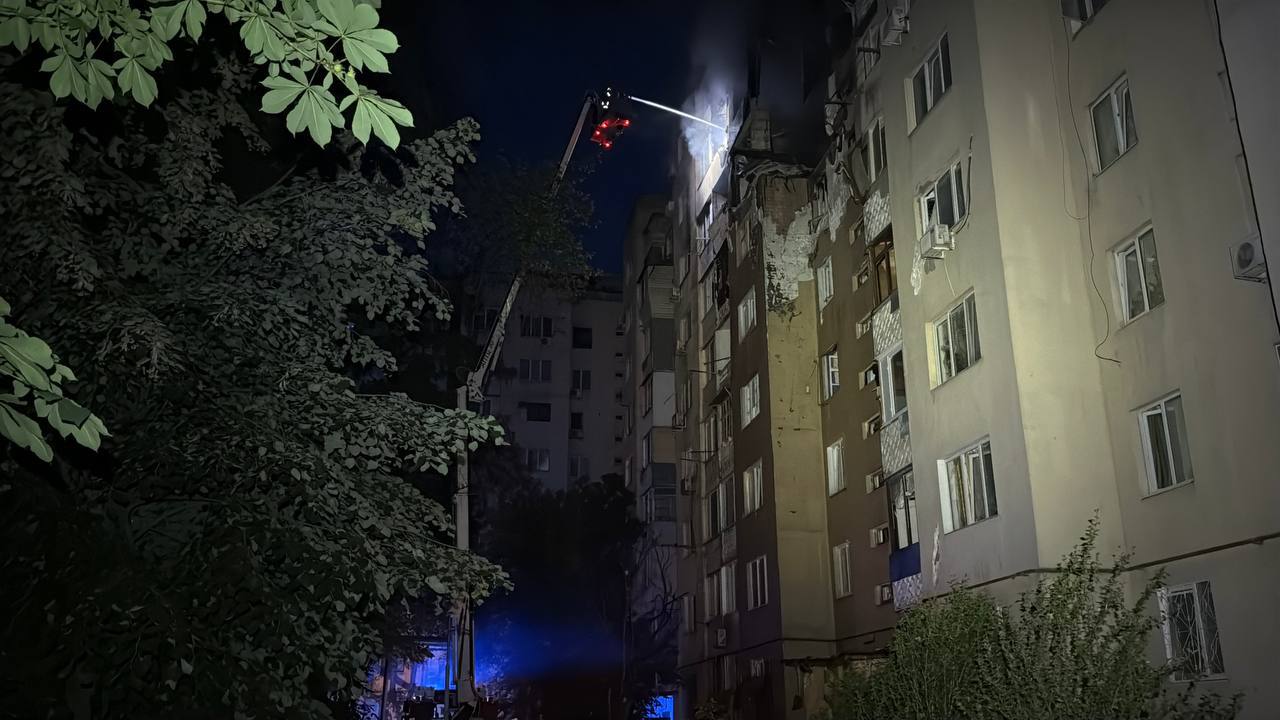 Нічний обстріл Одеси — заявились фото наслідків атаки РФ - фото 1