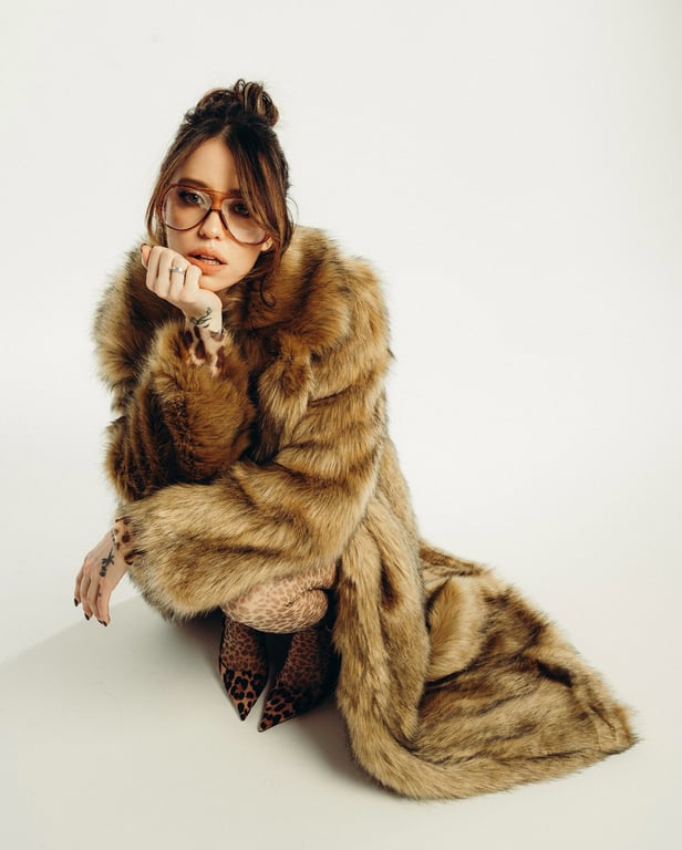 Надя Дорофєєва позувала на зухвалих фото