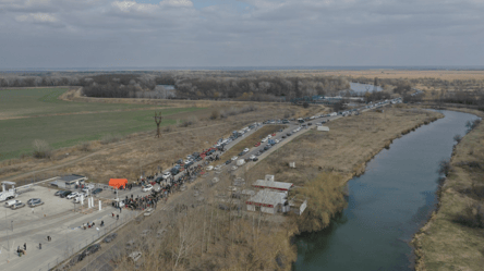Взрывы в Одесской области — жители Паланки готовятся к эвакуации - 290x166