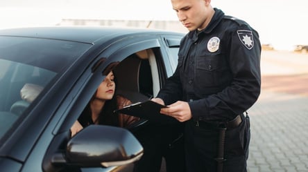 Після зупинки поліцією вашого авто завжди давайте письмові пояснення, — лайфхак - 285x160
