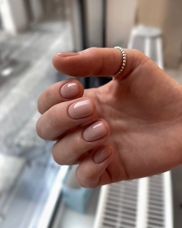 What kind of manicure looks expensive