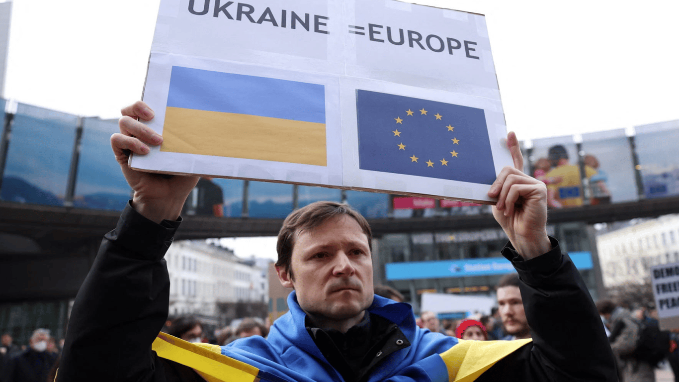 Вступление в ЕС — сколько граждан Украины поддерживают