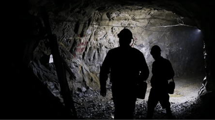В Павлограде на шахте произошел взрыв метана, есть пострадавшие - 285x160