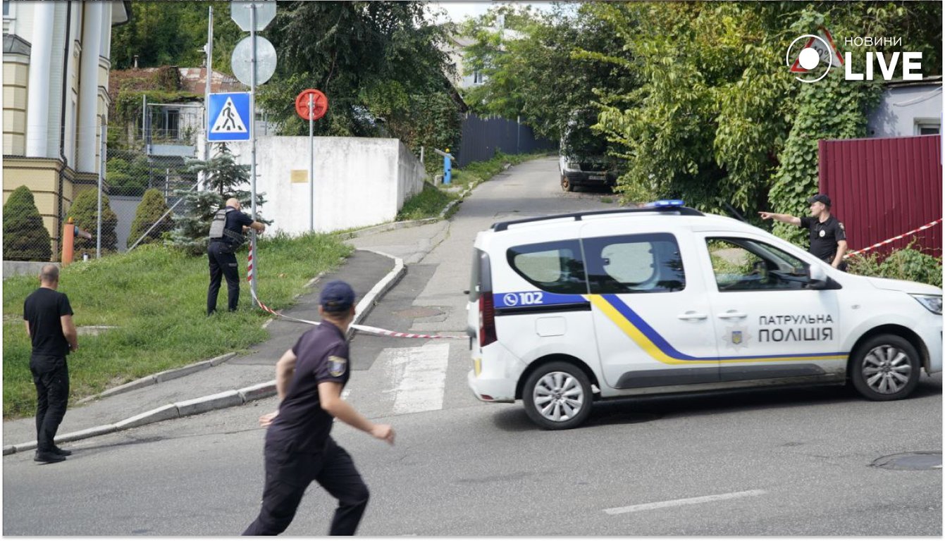 Возле посольства Швейцарии в Киеве нашли взрывчатку - фото 3