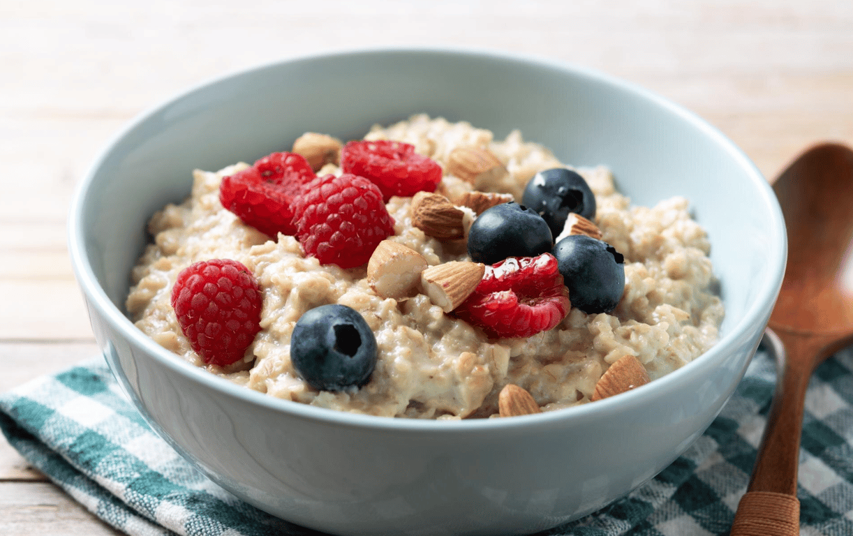 Aniston adores oatmeal for breakfast