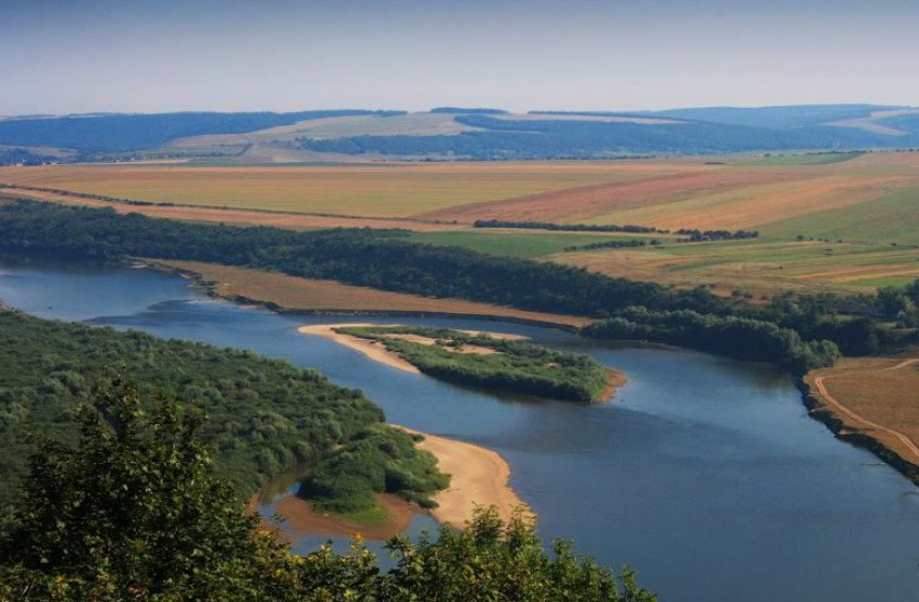 Топ-5 природних чудес України, які варто побачити кожному - фото 2