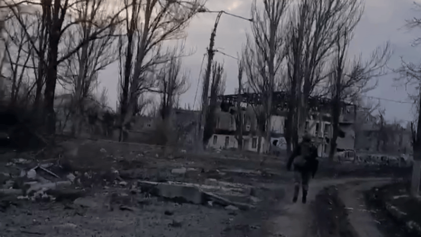 Бойцы 110-й бригады показали, как выходили из Авдеевки под плотными обстрелами россиян