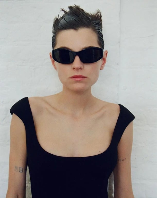 Актриса Эмма Коррин снялась в дерзкой фотосессии