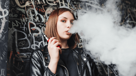 Геніально і просто — як дівчина назавжди кинула палити вейп - 285x160