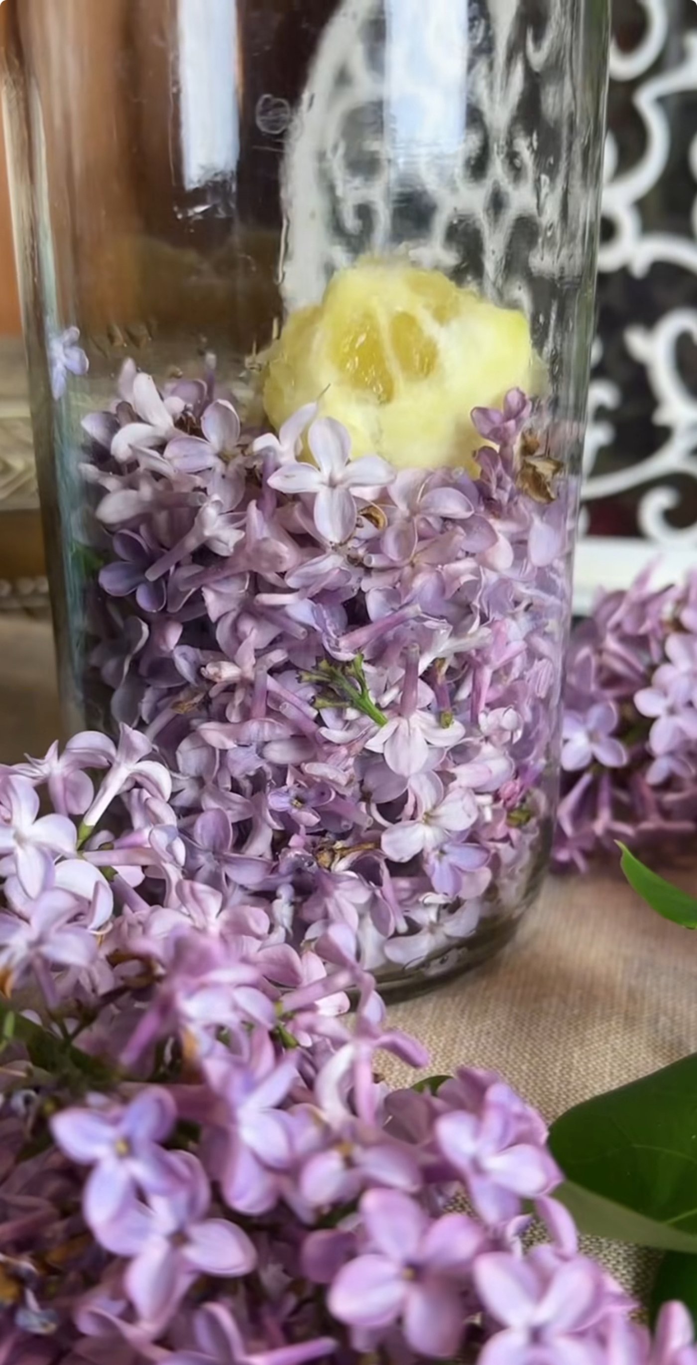 Homemade lilac lemonade — recipe