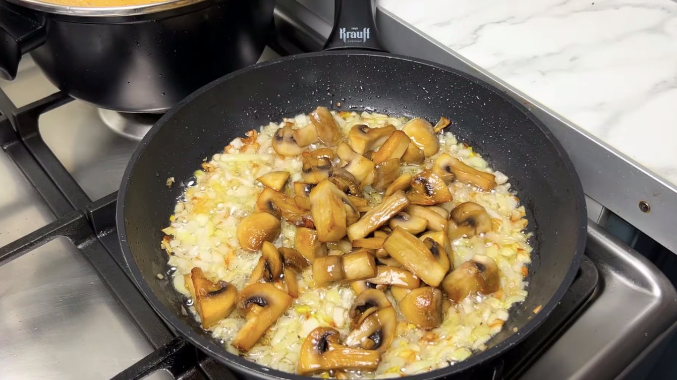 капуста з грибною засмажкою