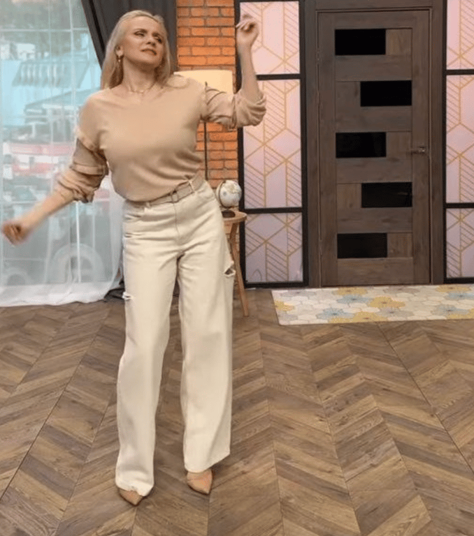 Лілія Ребрик показала стильний образ з білими штанами
