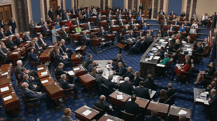 Сенат США окончательно поддержал законопроект о помощи Украине - 285x160