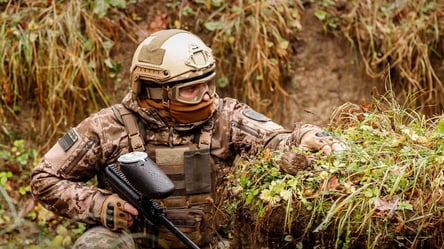 Пограничник торговал службой в тылу — его будут судить - 285x160