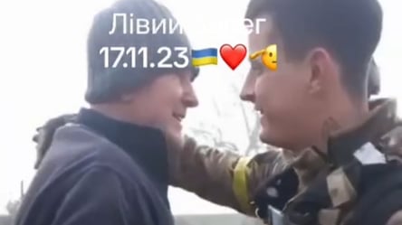 Як місцеві мешканці зустрічають українських бійців на лівому березі Херсонщини — відео - 285x160