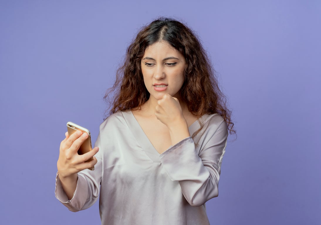 Які знаки Зодіаку ненавидять телефонні розмови