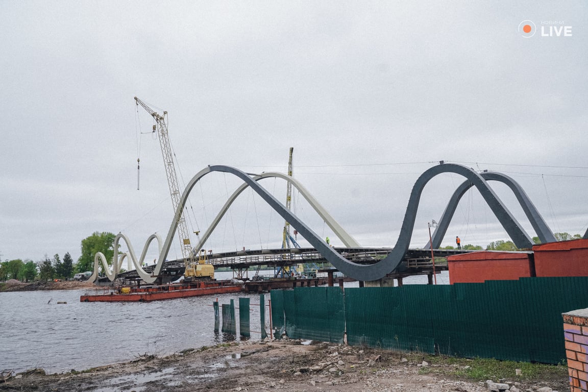У Києві будують міст з Оболонського проспекту до парку Наталка