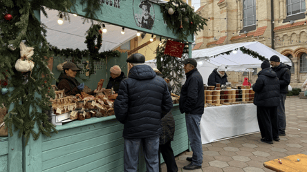 Новорічний ярмарок в Одесі — що пропонують та яка вартість - 290x166