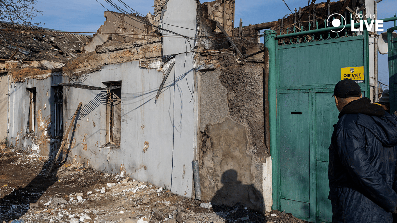 Ве що залишилось від будинку в Одесі після прямого влучання