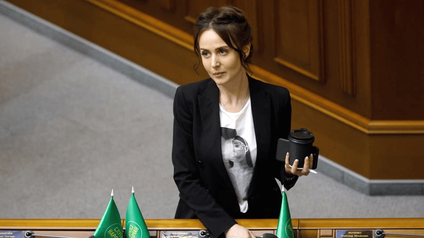 Комітет підтримав заяву нардепки Володіної про складання мандату