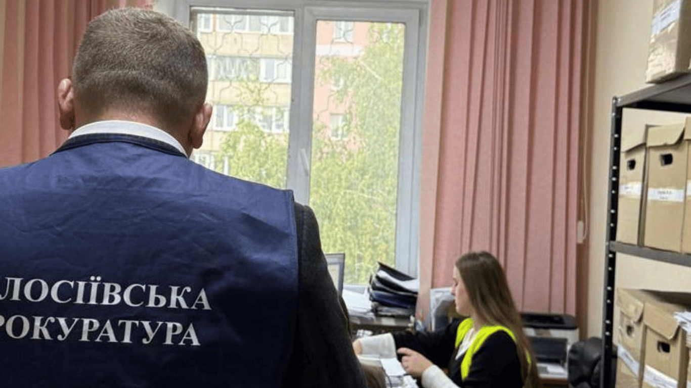 Збитки на 73 млн грн — оголошено підозри 12 столичним посадовцям