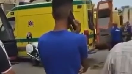 У Єгипті поліцейський обстріляв автобус з ізраїльськими туристами: є загиблі - 285x160
