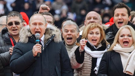 Путинист Газманов, выступая в "Лужниках", заклеил логотип на пуховике за треть миллиона рублей - 285x160