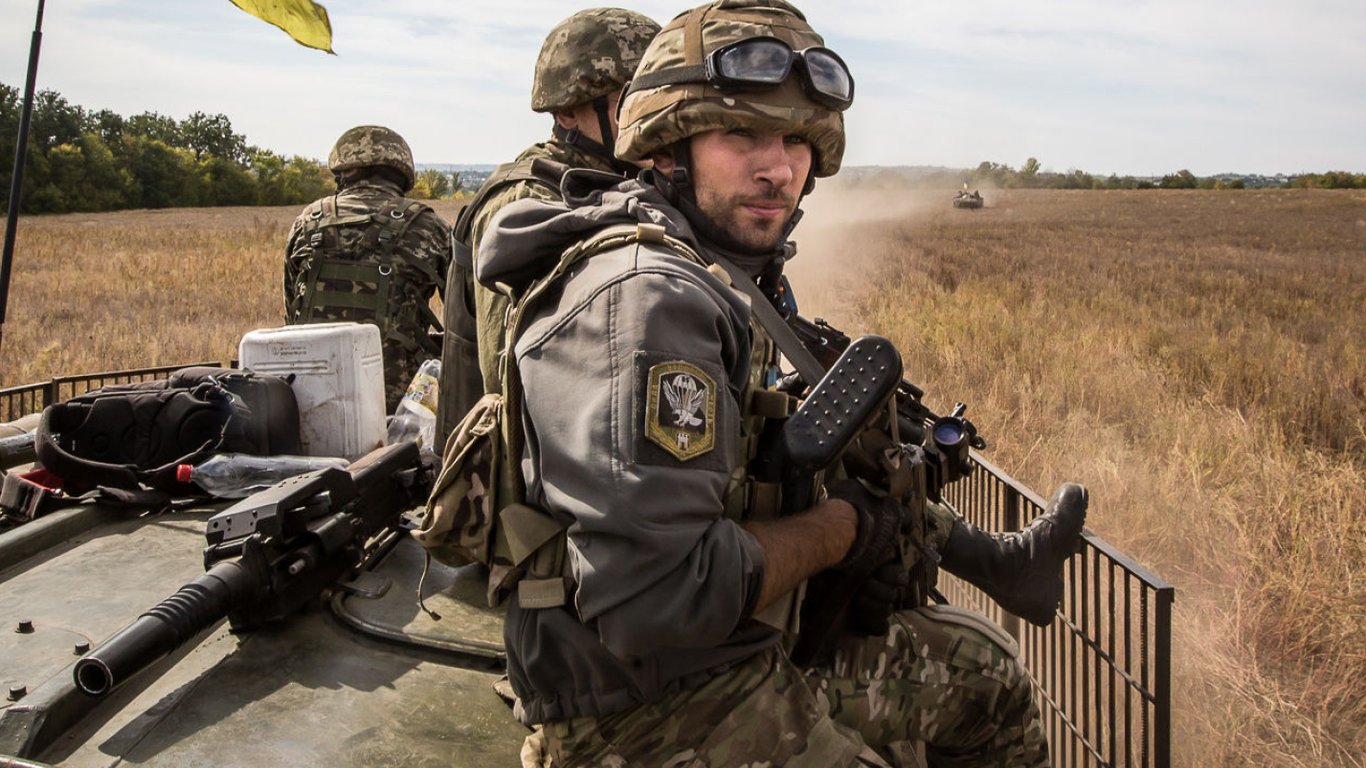 Зарплати в армії — які суми зараз виплачують у сухопутних військах