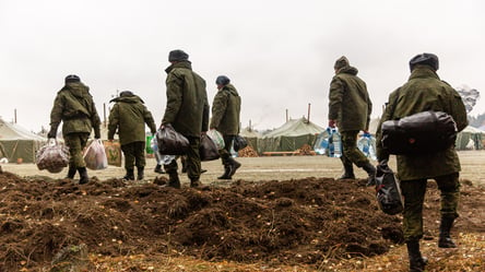 Как оккупанты скрывают проблемы с алкоголем среди военных: перехват ГУР - 285x160