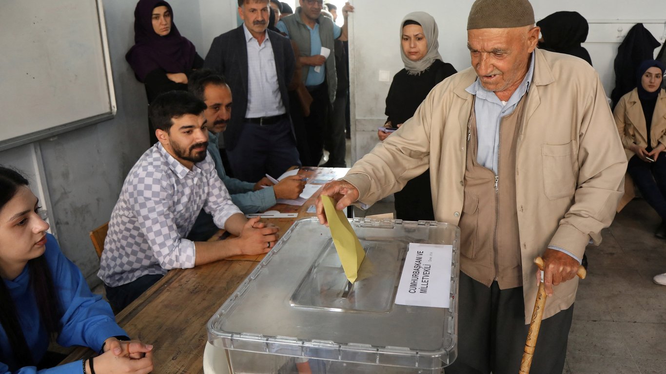 В Турции идет подсчет голосов на выборах президента: кто лидирует
