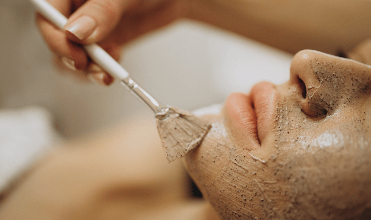 Хімічний пілінг допомогає в догляді за шкірою