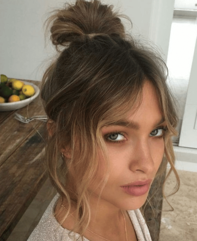 Високий пучок ідеальний вибір для тонкого волосся