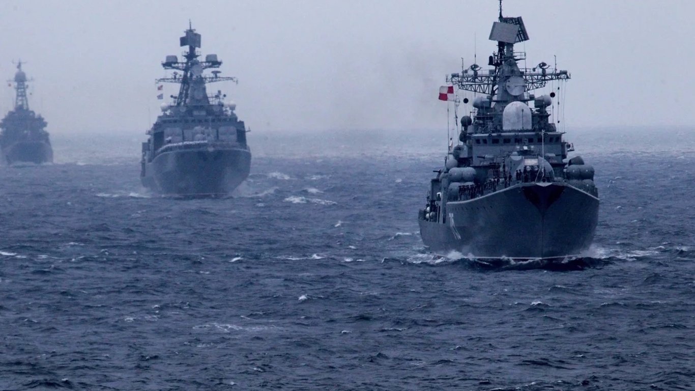 Корабль Китая атаковал гражданское судно Филиппин — что известно