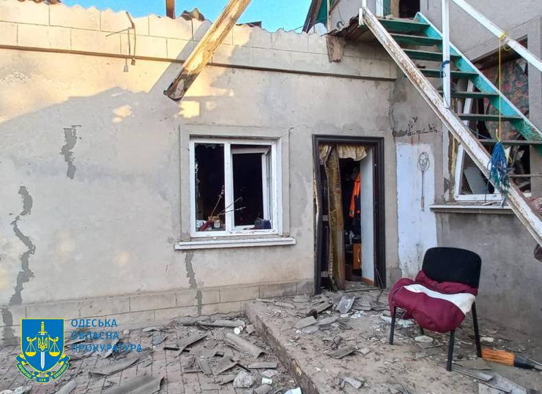 Россияне ночью атаковали гражданские объекты Одесской области — прокуратура документирует последствия - фото 7