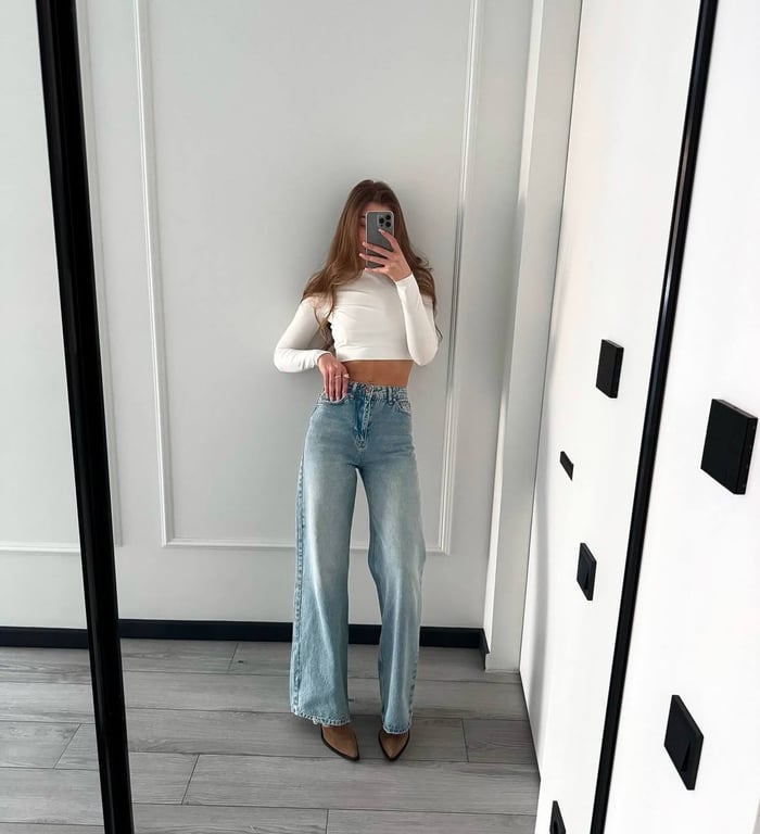 Стилізувати джинси досить просто у 2025