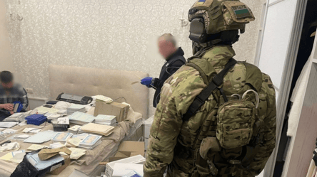 Border guards expose forgery network - 285x160