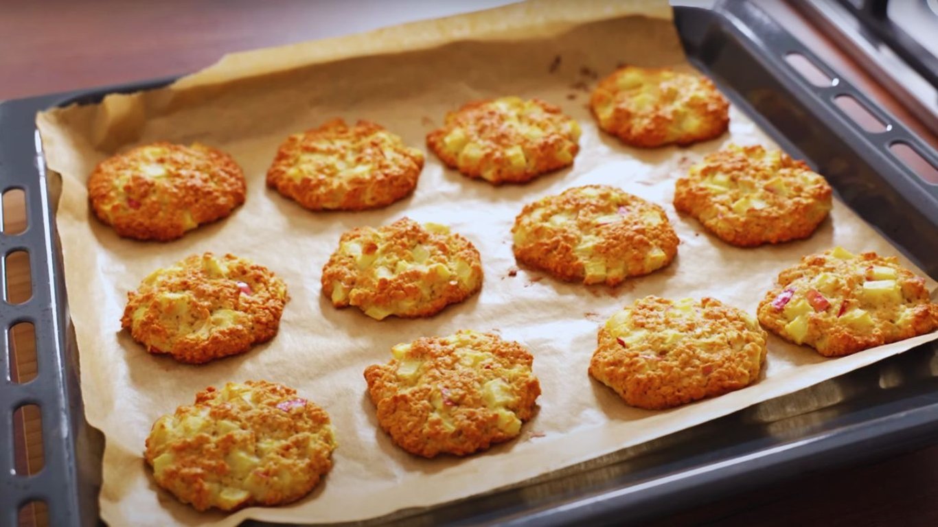 Дуже смачне домашнє печиво з вівсяними пластівцями та яблуками — покроковий рецепт з фото