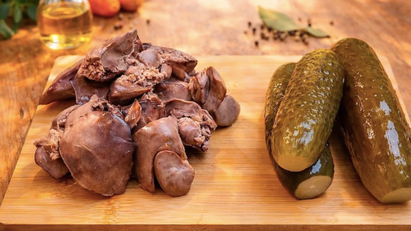 Салат с куриной печенью: нежный, сочный и полезный