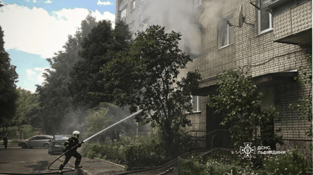 Во Львове произошел пожар в многоэтажке, есть пострадавшие, — ГСЧС - 290x166
