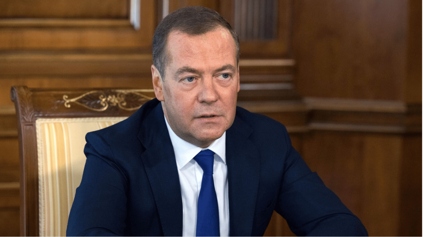 В день памяти жертв Холокоста Медведев заявил о необходимости уничтожить украинцев