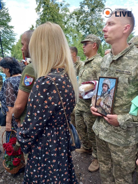 В останній земний шлях провели Олександра Цебрія