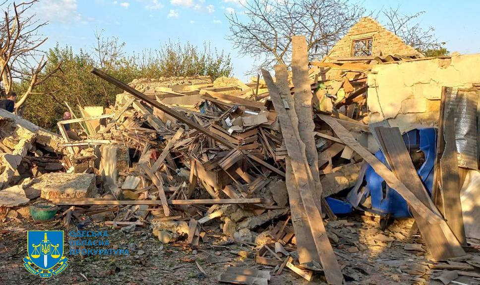 Россияне ночью атаковали гражданские объекты Одесской области — прокуратура документирует последствия - фото 3