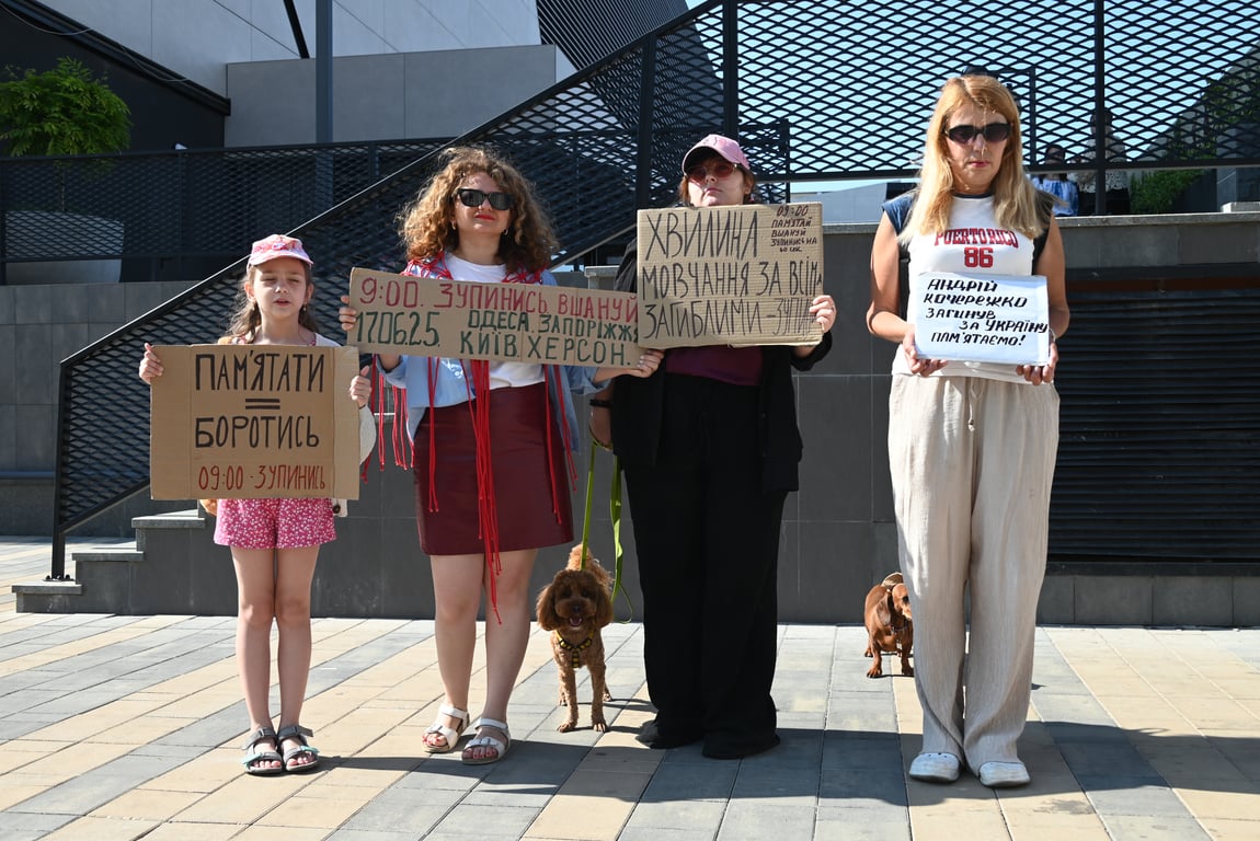 В Одессе напомнили водителям о минуте молчания по погибшим (фото) - фото 2