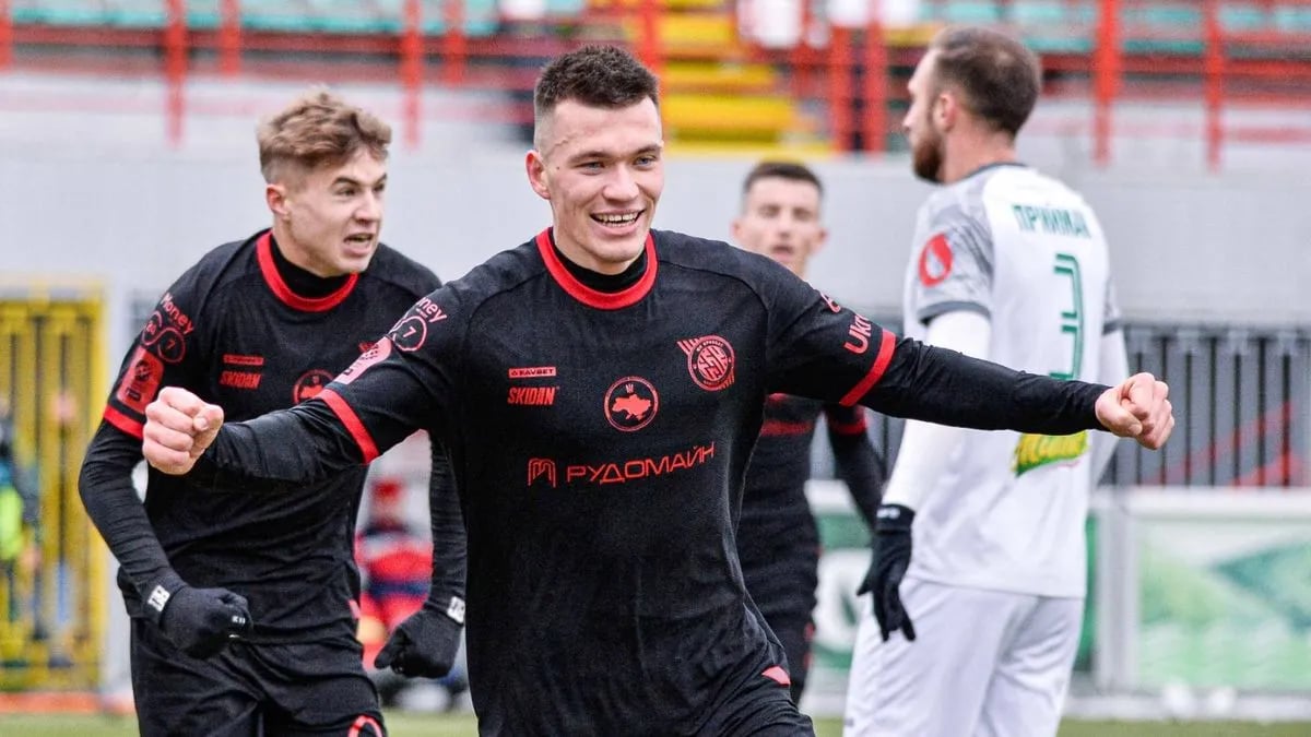 Егор Твердохлиб